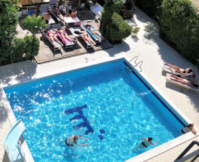 Hotel Marzia con Piscina